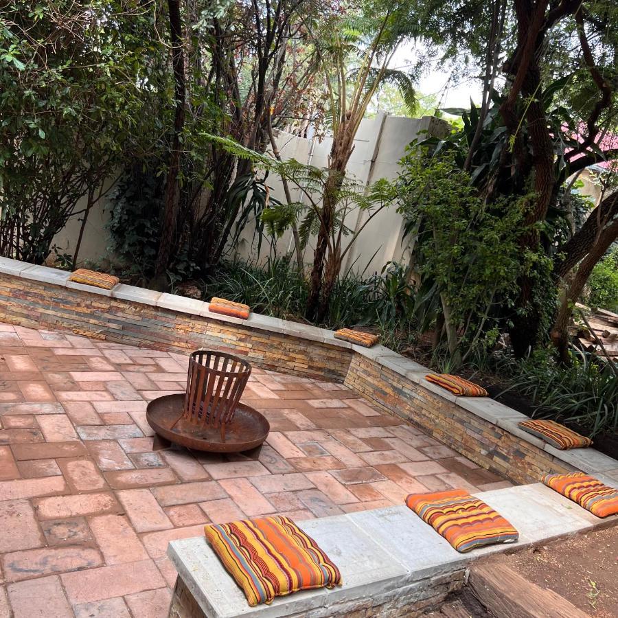 Peaceful@Swansea In Rosebank-Parkwood Apartment Йоханесбург Екстериор снимка